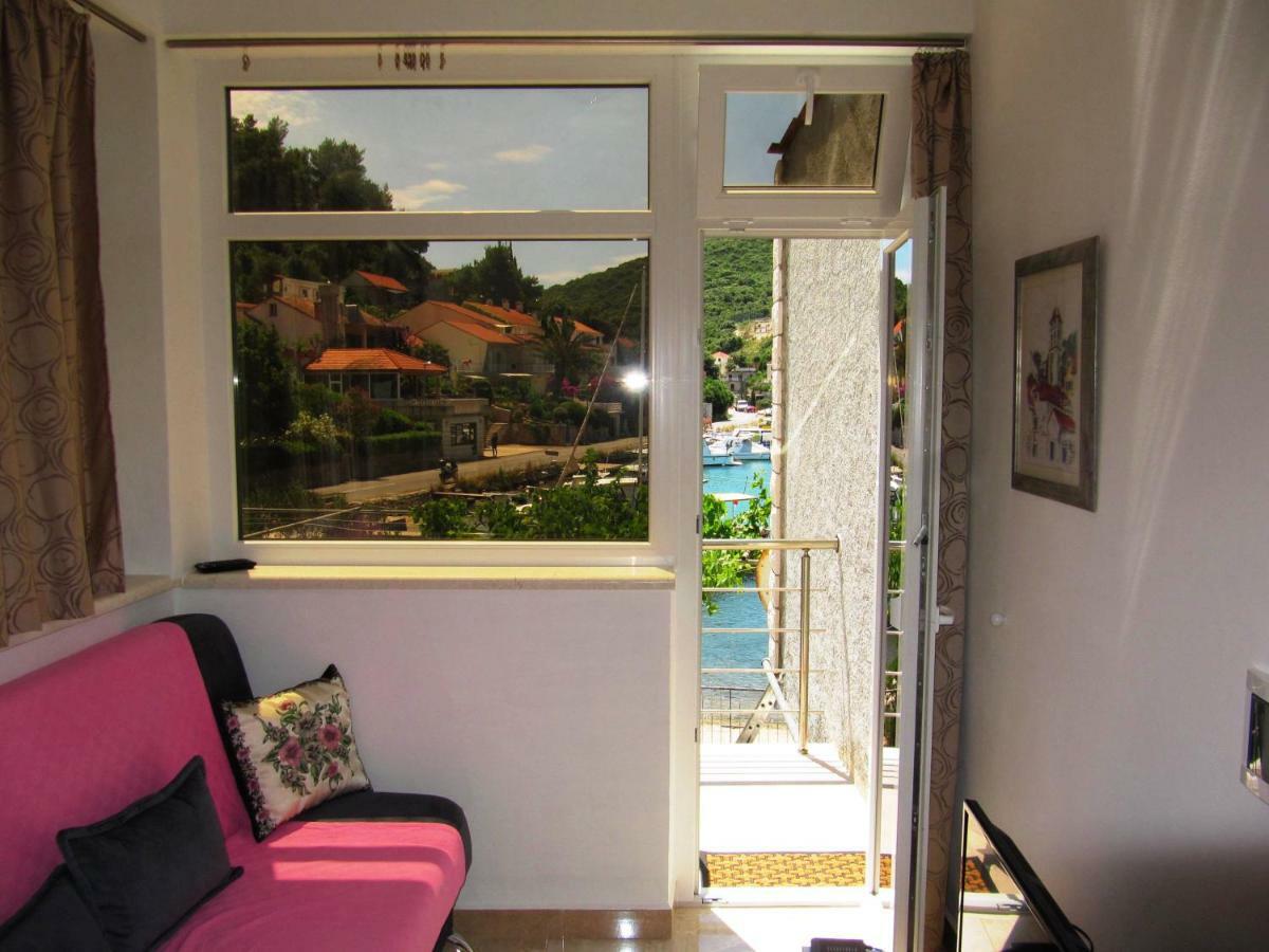 Apartmans And Rooms Dunjini Dvori Корчула Екстер'єр фото