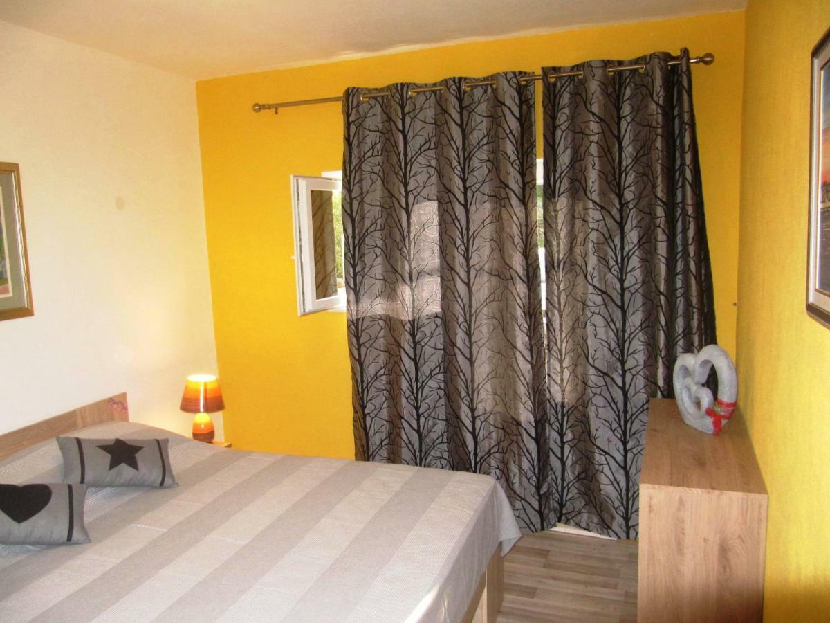 Apartmans And Rooms Dunjini Dvori Корчула Екстер'єр фото